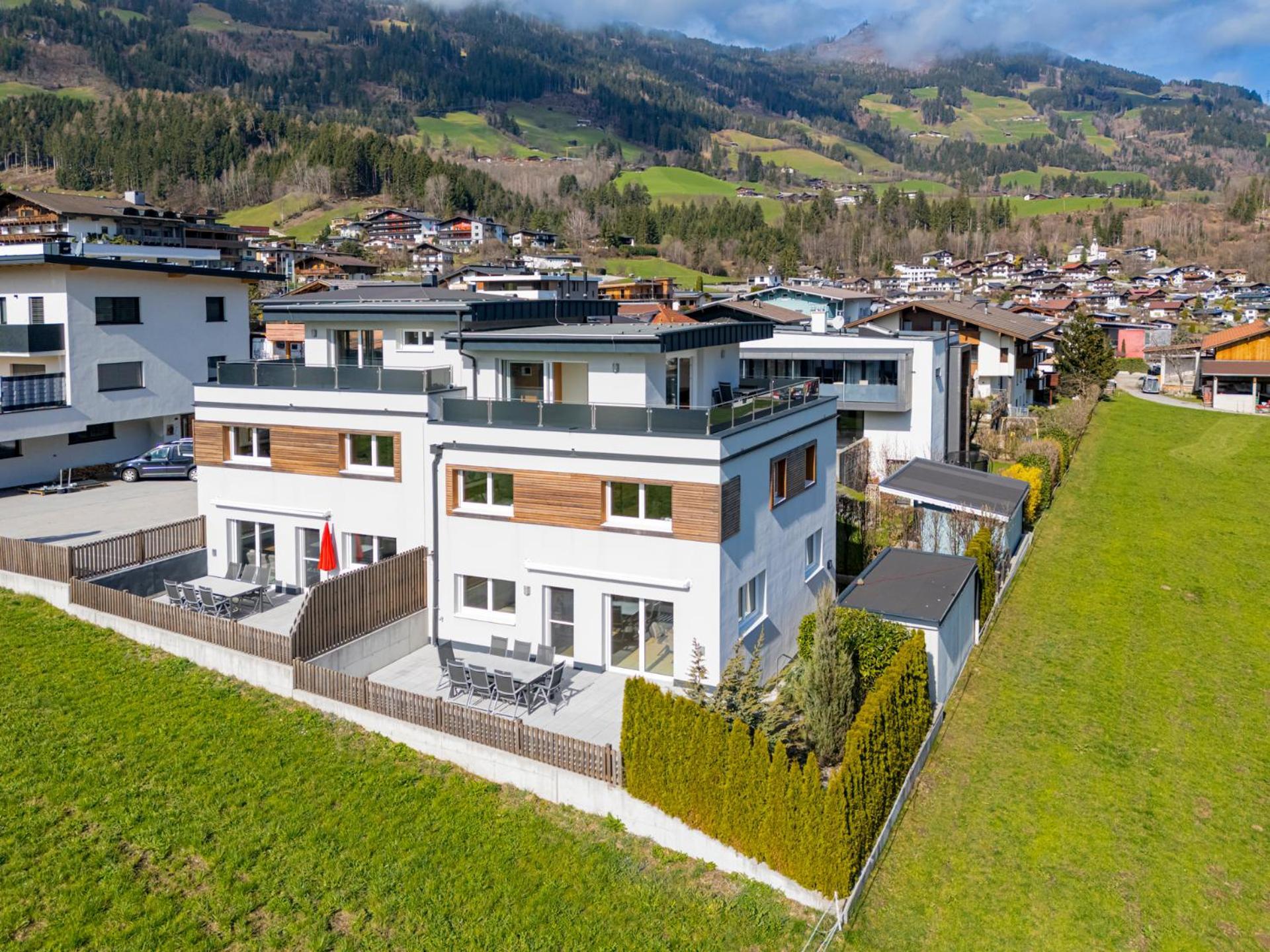 H21: Modern Holiday Home with Wellness Area and Panoramic Rooftop Terrace Fuegen Exterior photo