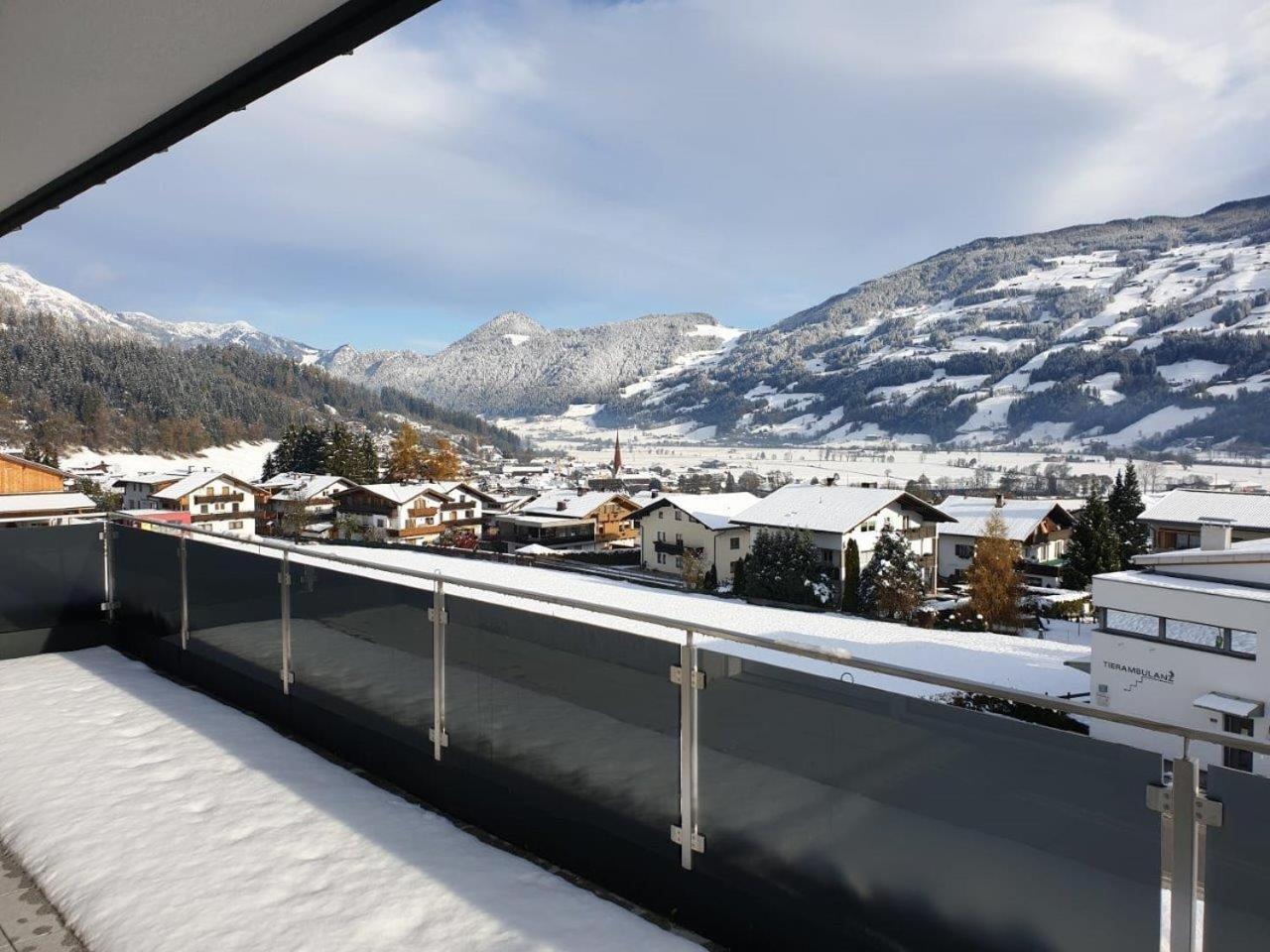 H21: Modern Holiday Home with Wellness Area and Panoramic Rooftop Terrace Fuegen Exterior photo